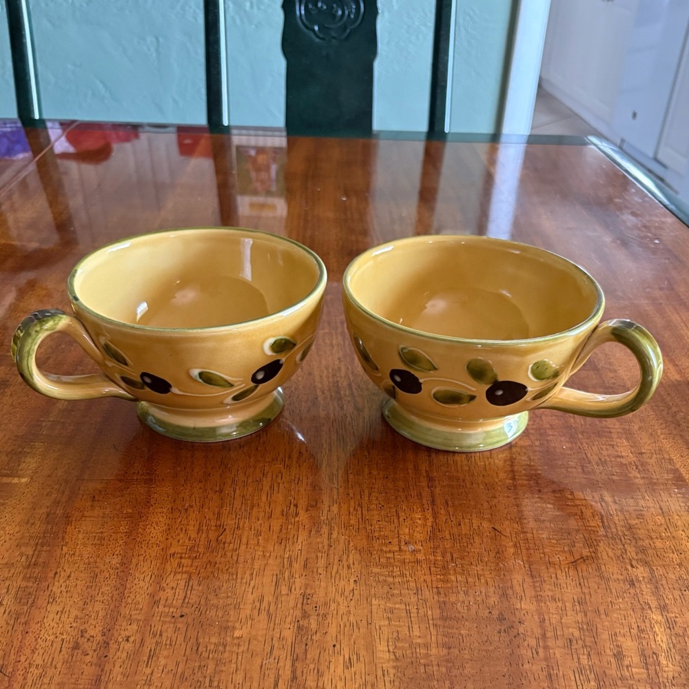 Zrike Italy Hand painted Oversized 2 Coffee Mugs Grapes 12 - 14 Oz.